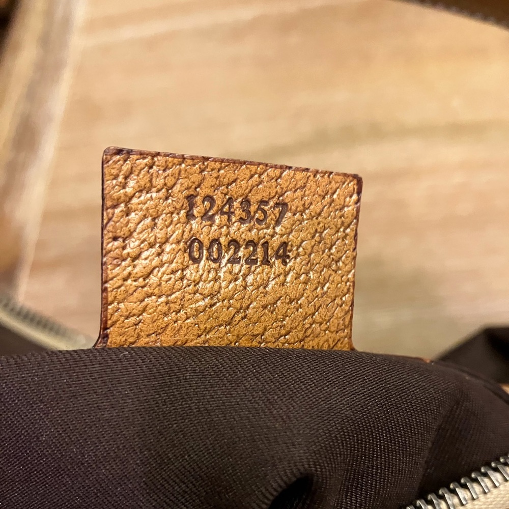 Gucci Vintage Bag - Picture 3 of 10